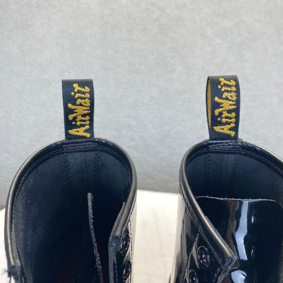 Dr. Martens Short Boots Black Leather Yellow Stitch 8 Hole Size US8 /EUR 39 - Picture 13 of 16